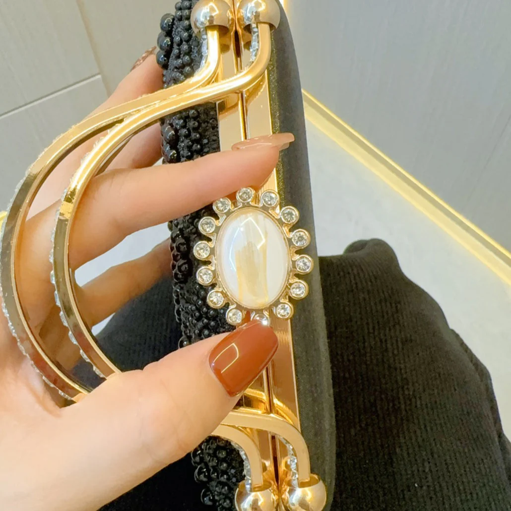 Clarabelle Pearl Clutch Bag - Image 6