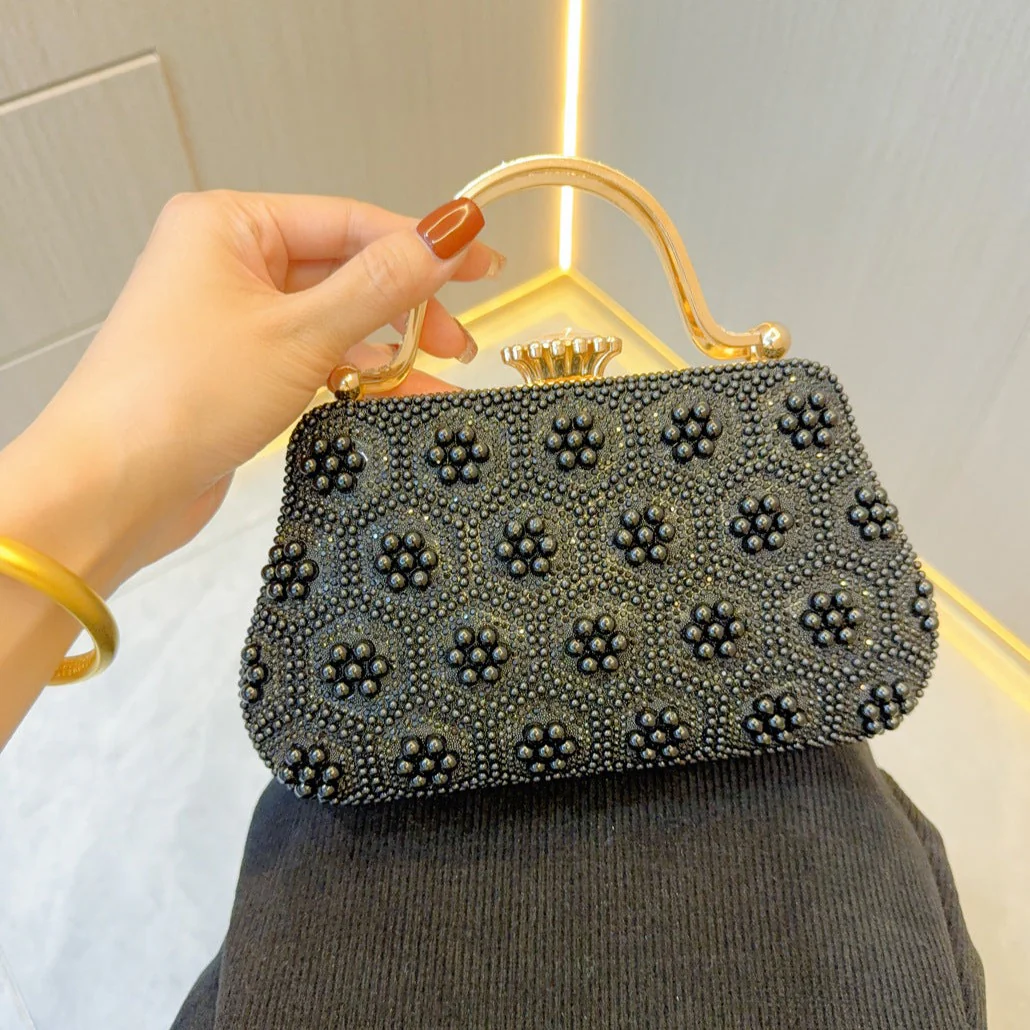 Clarabelle Pearl Clutch Bag - Image 7