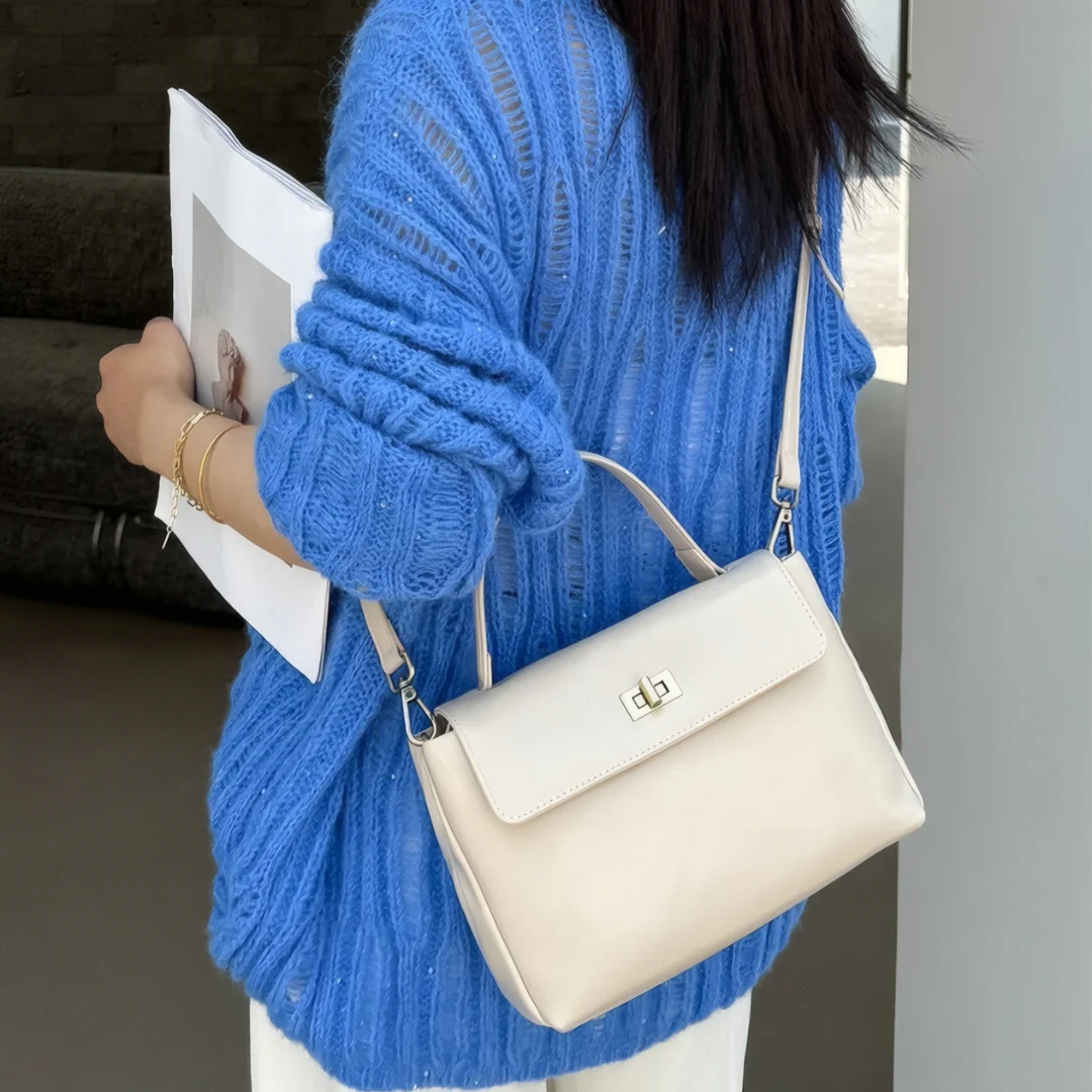 Evora Shoulder Bag - Image 14