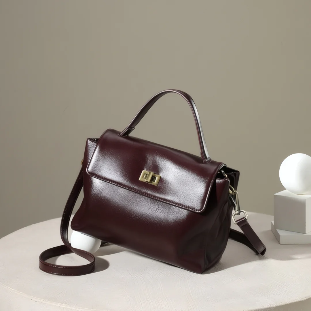 Evora Shoulder Bag - Image 26