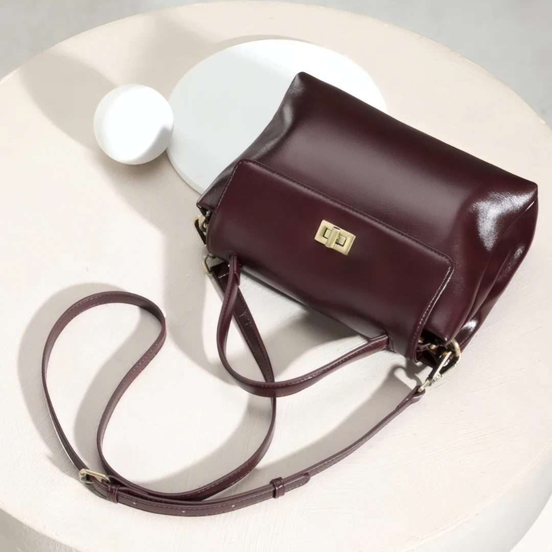 Evora Shoulder Bag - Image 27