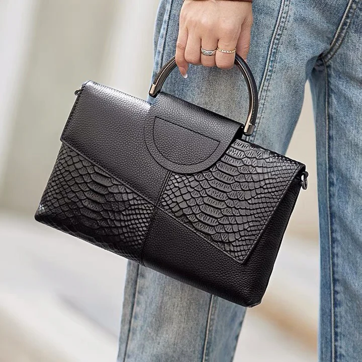Maddy Soft Leather Shoulder Bag - Image 6