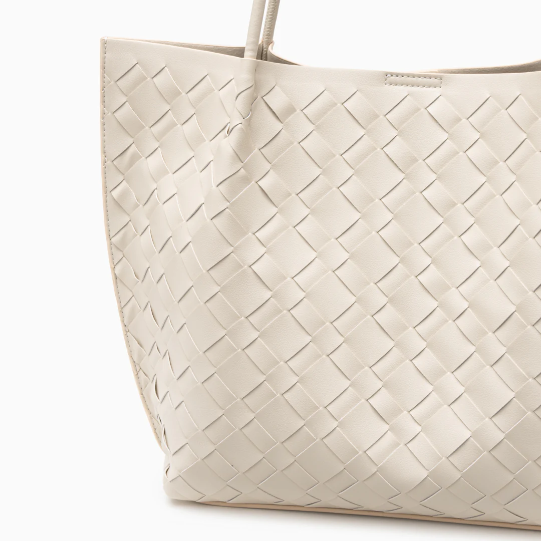 Mila Woven Shoulder Bag - Image 11