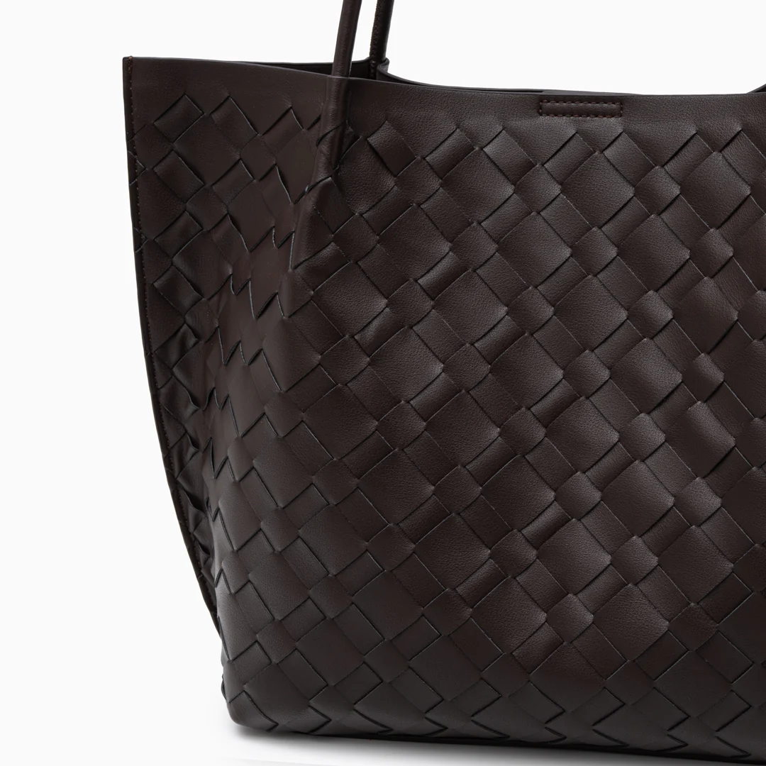 Mila Woven Shoulder Bag - Image 2