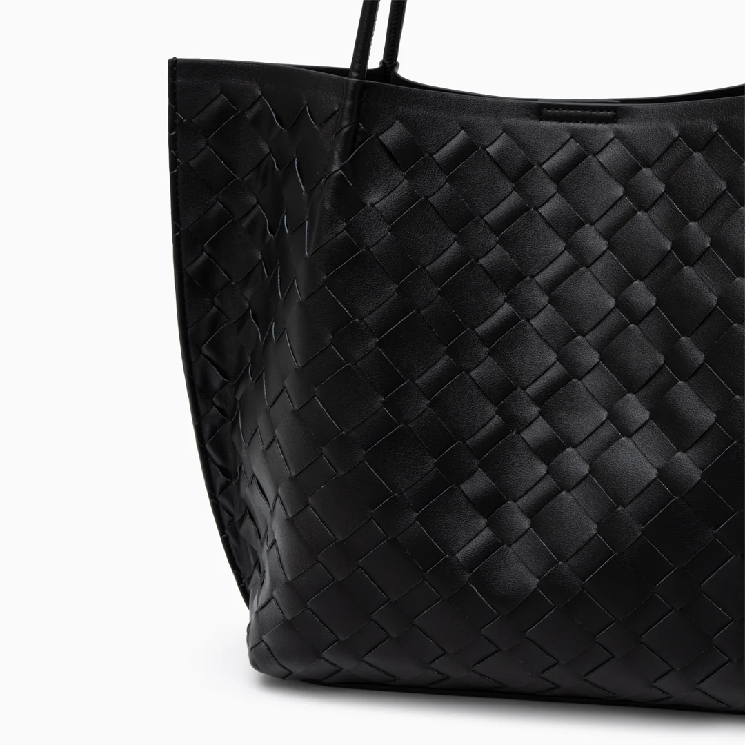 Mila Woven Shoulder Bag - Image 8