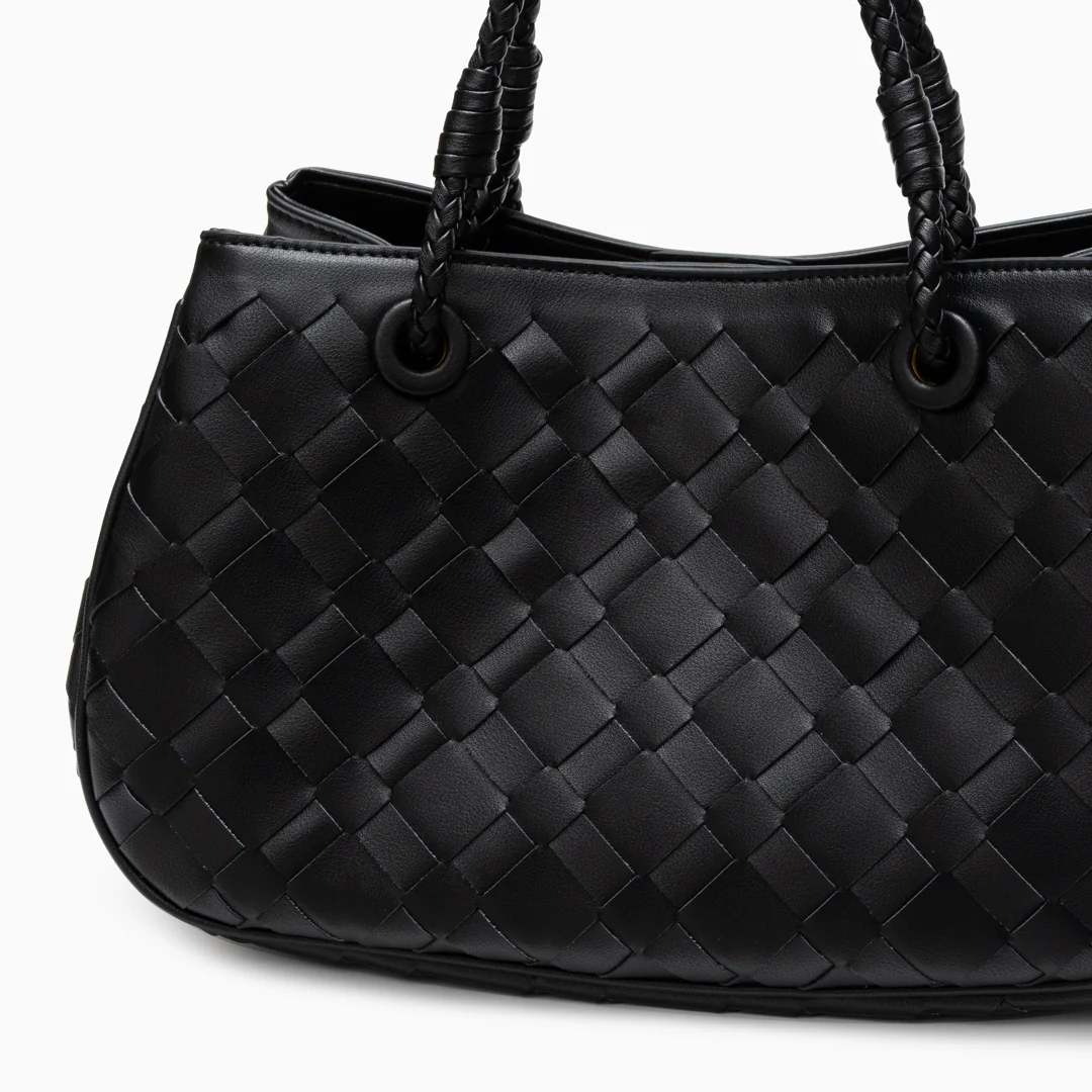 Noire Weave Shoulder Bag - Image 2