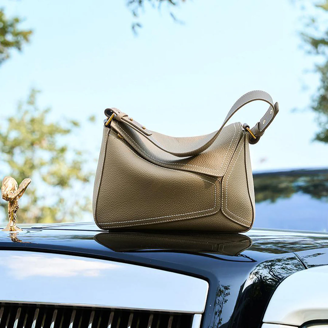 Susanne Shoulder Bag - Image 14